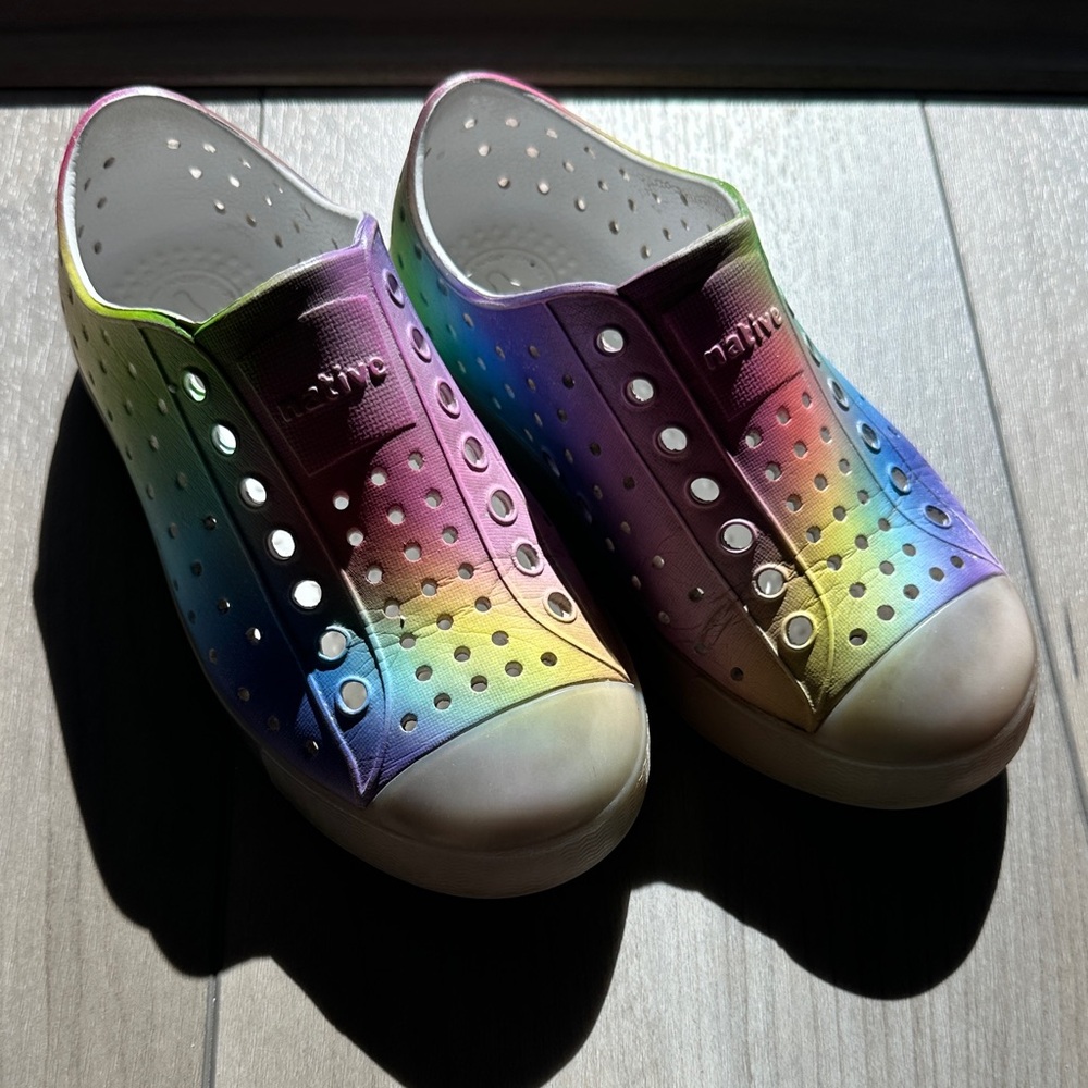Native Kids Jefferson Slip On Shoes, size C11, rainbow colors